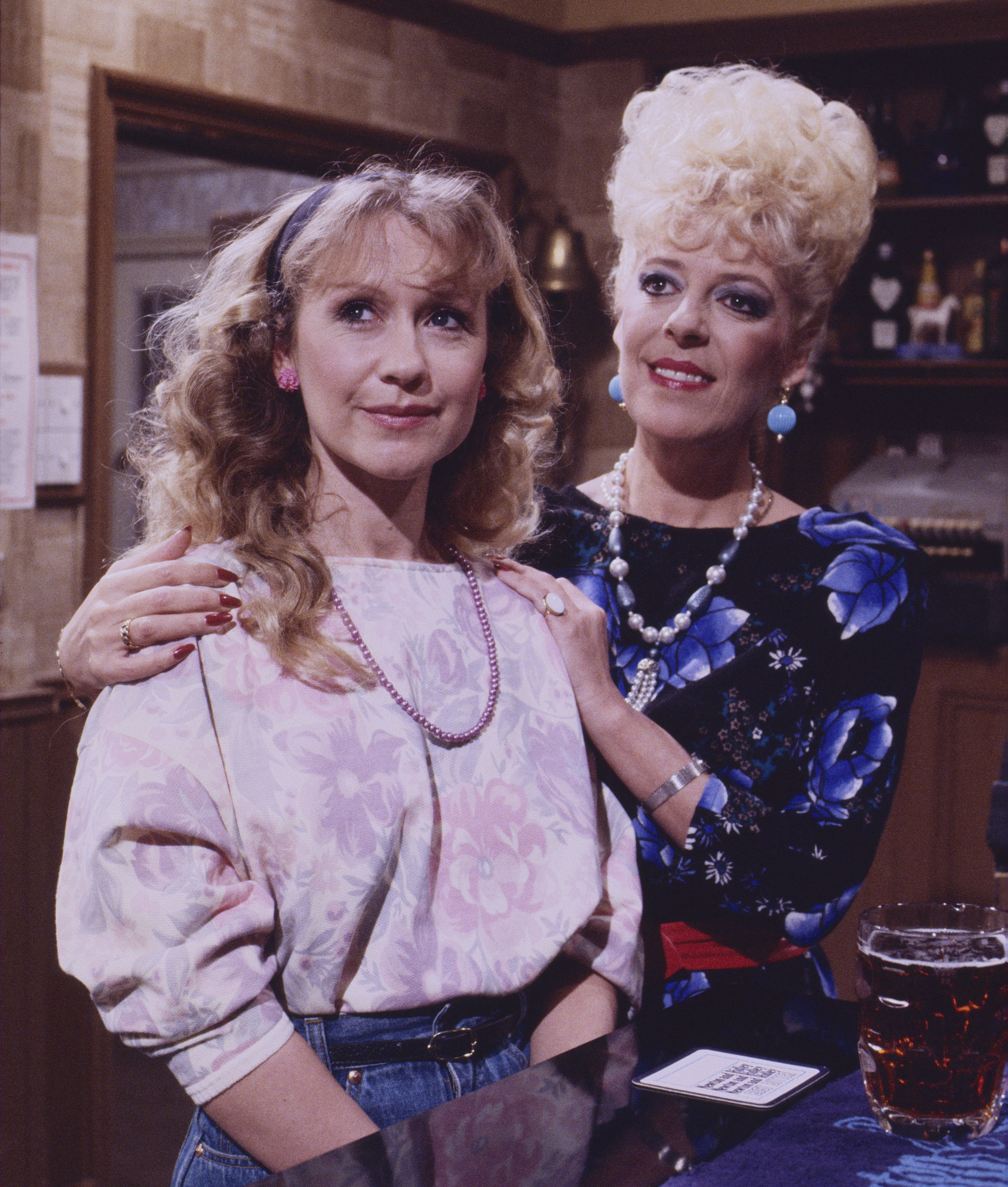 Sue Jenkins (als Gloria Todd) mit Julie im Jahr 1986
