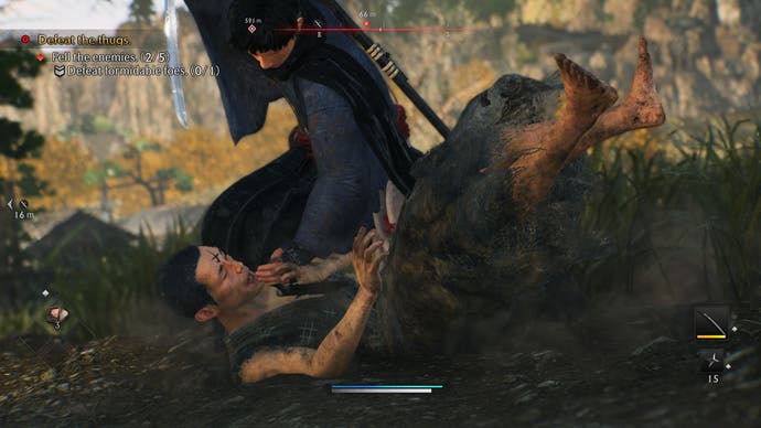 Rise of the Ronin Rezension 5 Attentat – Rise of the Ronin Screenshot, der zeigt, wie ein Spieler einen Feind mit einer über ihn gehaltenen Klinge niederstreckt, die gerade dabei ist, zu Boden zu stürzen.
