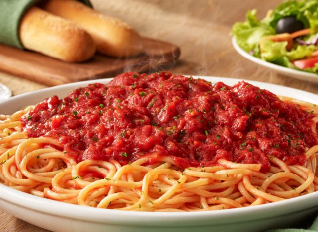 Olivengarten-Spaghetti und Marinara 