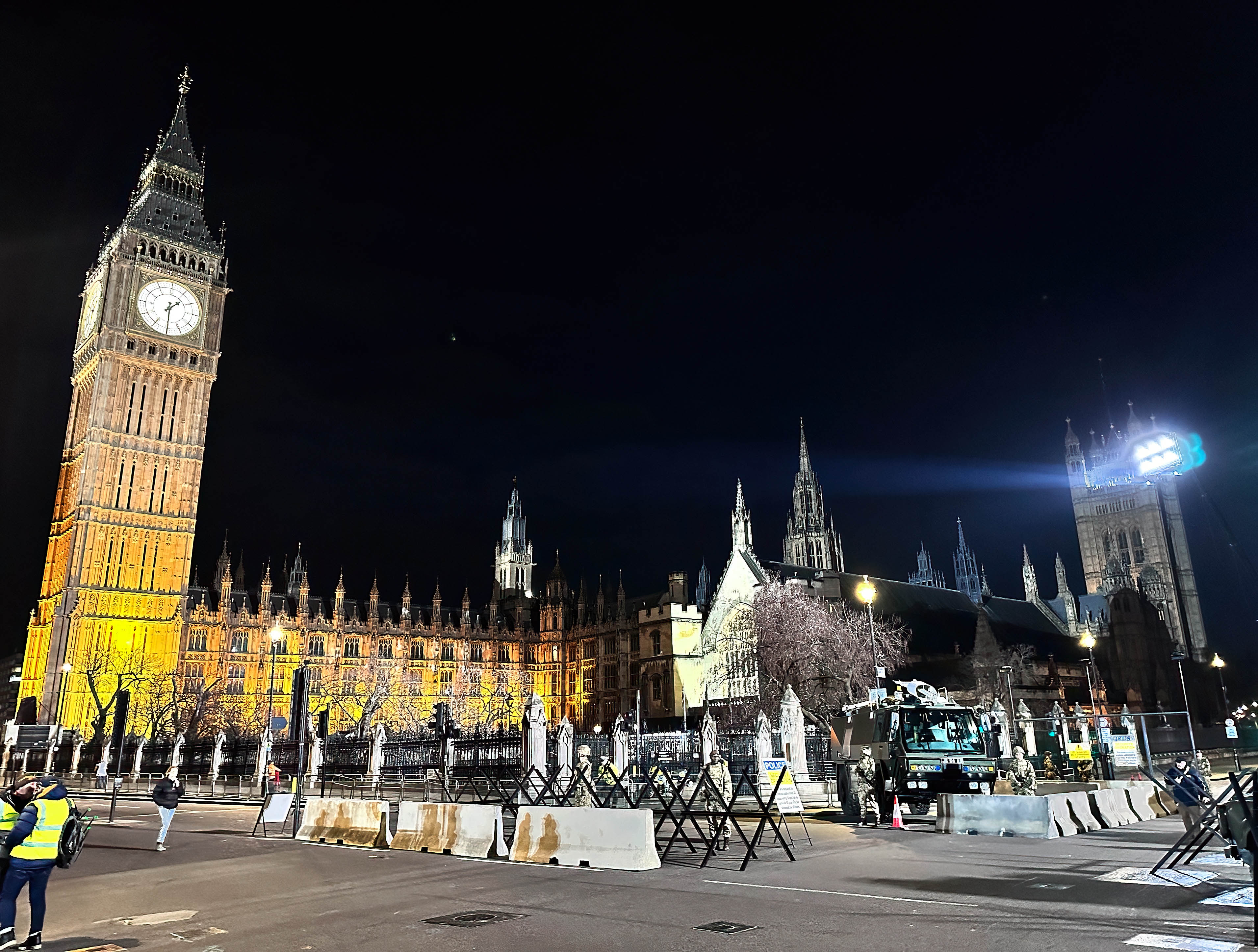 Westminster Bridge und Parliament Square wurden beide geschlossen