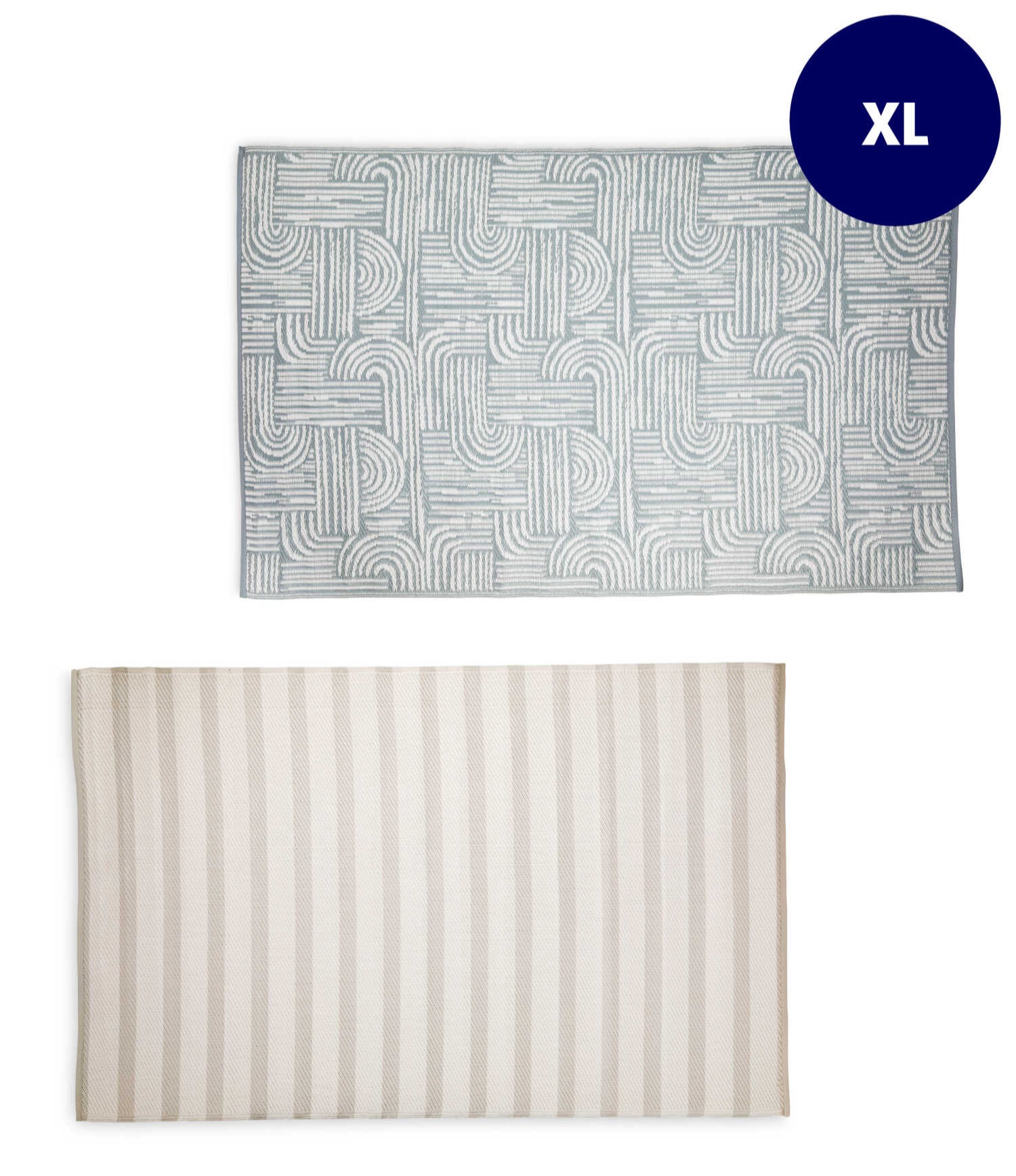 Diese XL-Teppiche gibt es in zwei Designs und sind die perfekte Möglichkeit, Ihren Außenbereich kostengünstig aufzupeppen