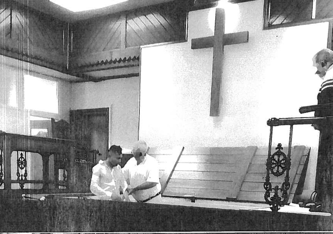 Ezedi wurde in einer Kirche in Jarrow getauft