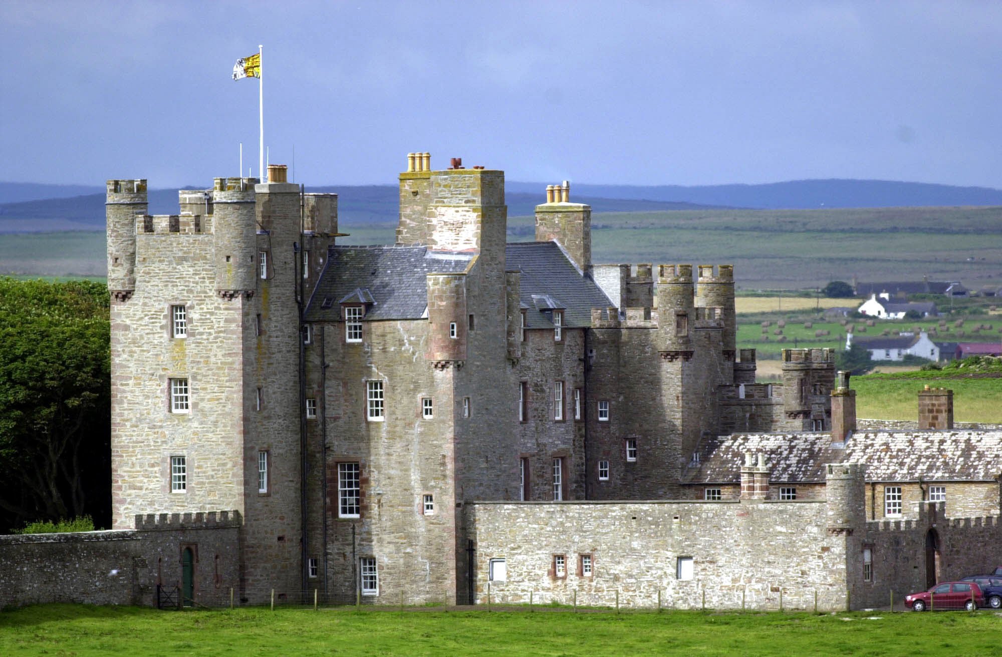Es wurde von Prinzessin Margaret als beschrieben "Mamas zugiges Schloss"