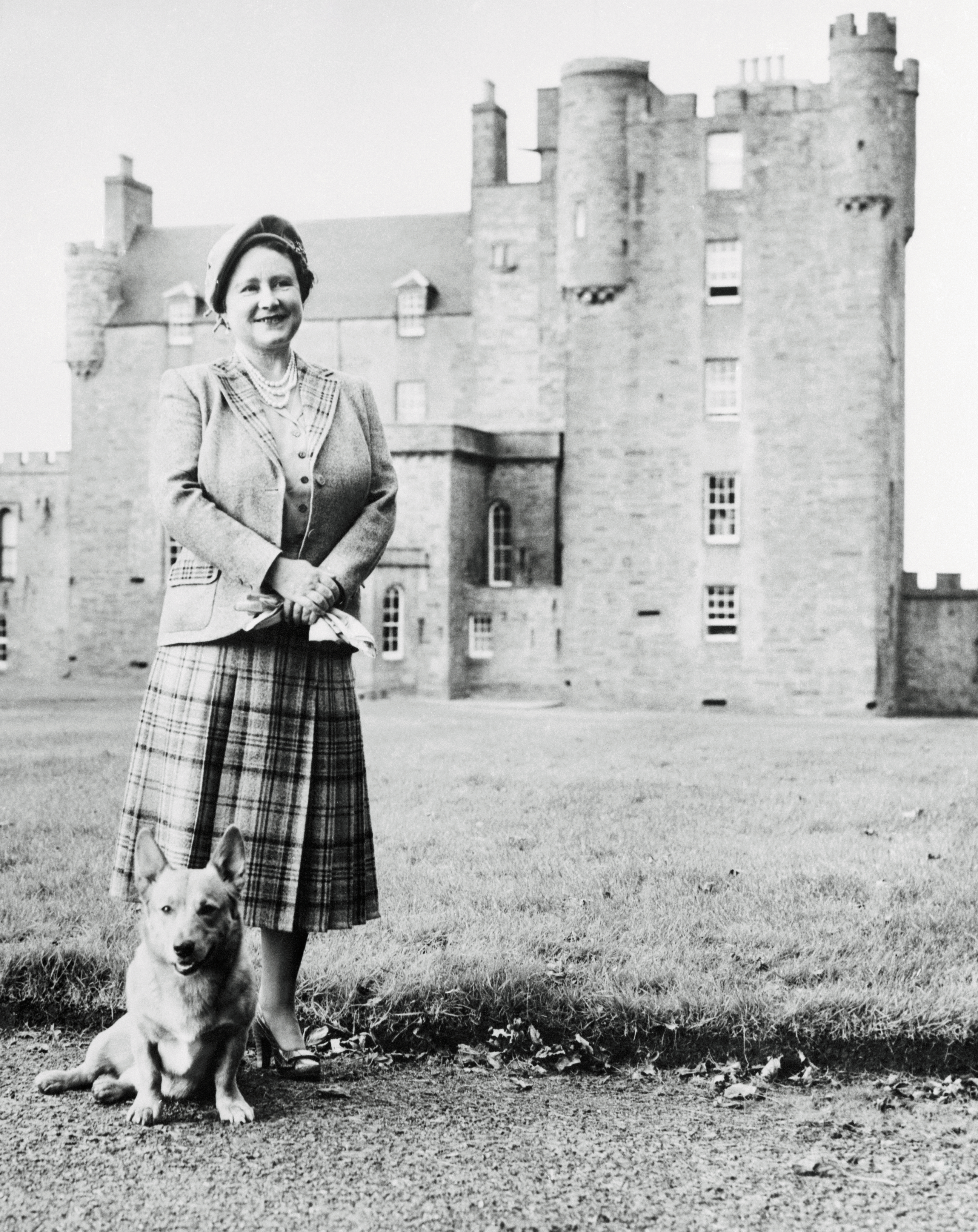 Ab 1955 besuchte die Königinmutter das Schloss typischerweise im August und Oktober