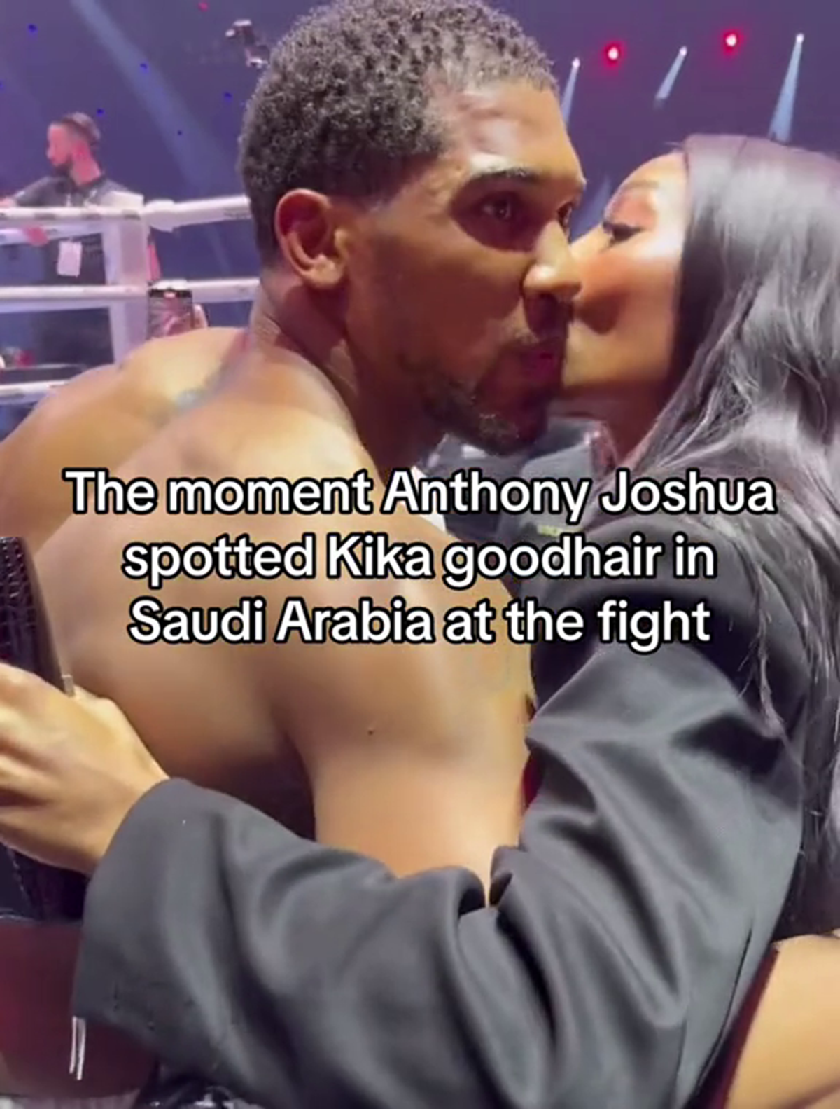 AJ mit Kika in Saudi-Arabien während eines seiner großen Matches