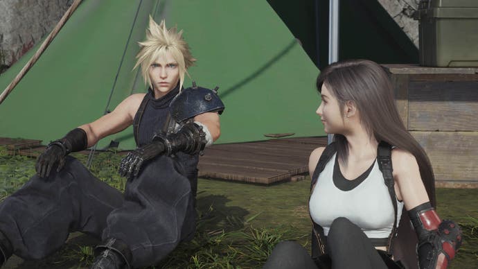 Final Fantasy 7 Rebirth Cloud spricht mit Tifa in einem Camp