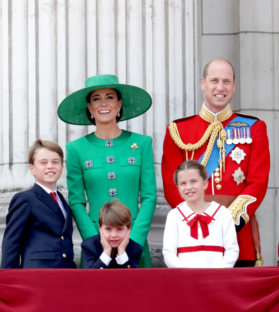 Der Prinz und die Prinzessin von Wales mit ihren Kindern Louis, Charlotte und George während des königlichen Großereignisses