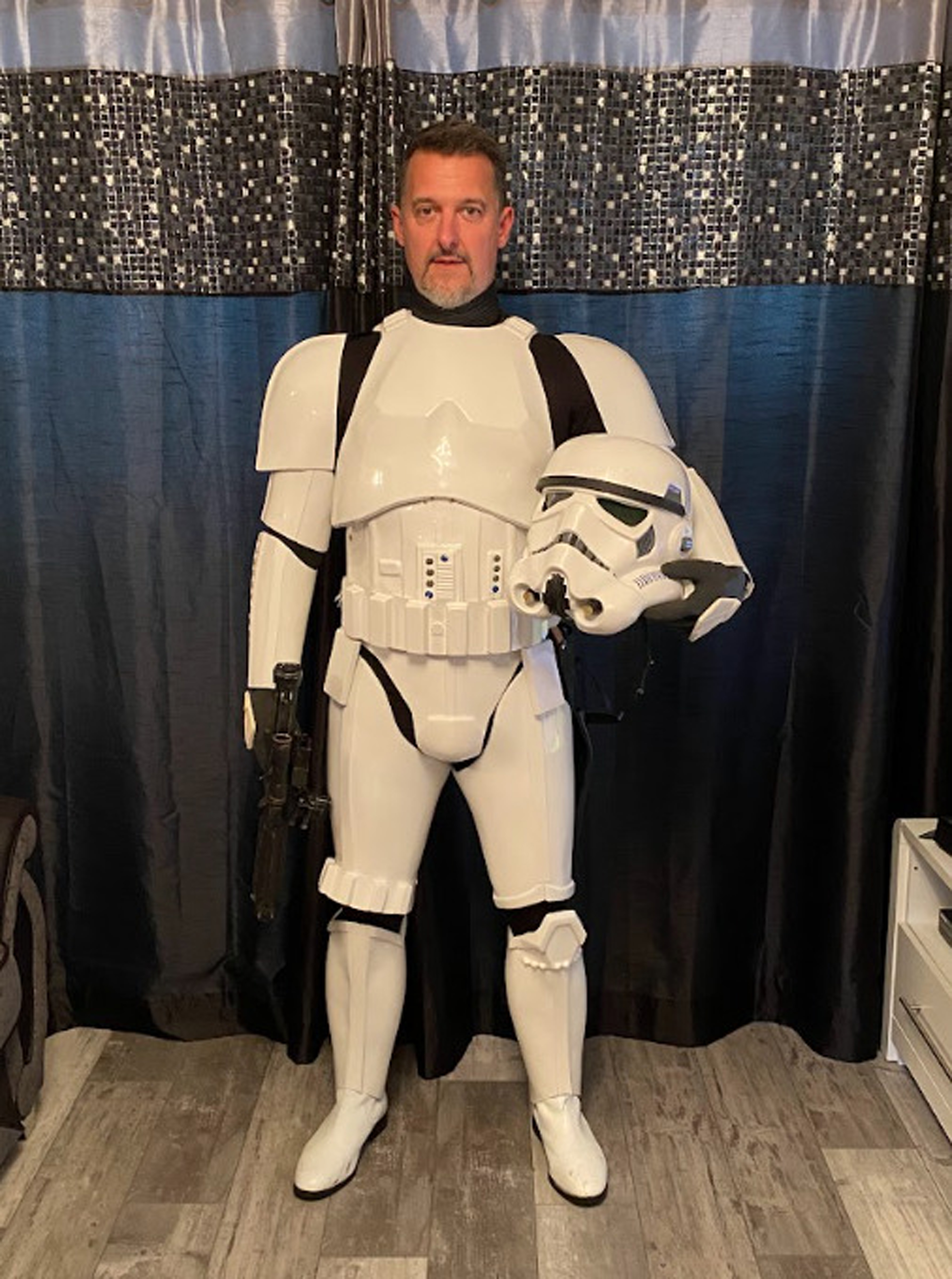 Andy verkleidet als Sturmtruppler aus Star Wars
