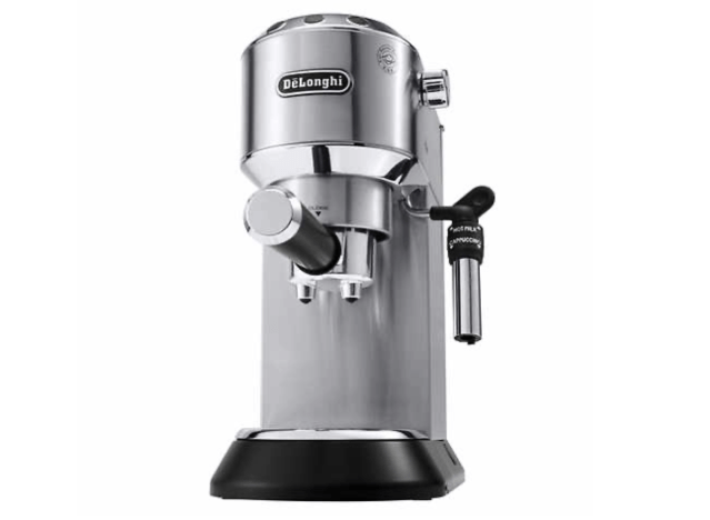 Delonghi Espressomaschine von Costco auf weißem Hintergrund.