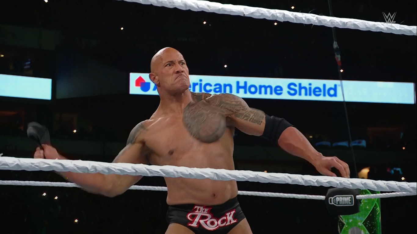 Und WWE-Fans waren von The Rocks zerfetztem Körper beeindruckt