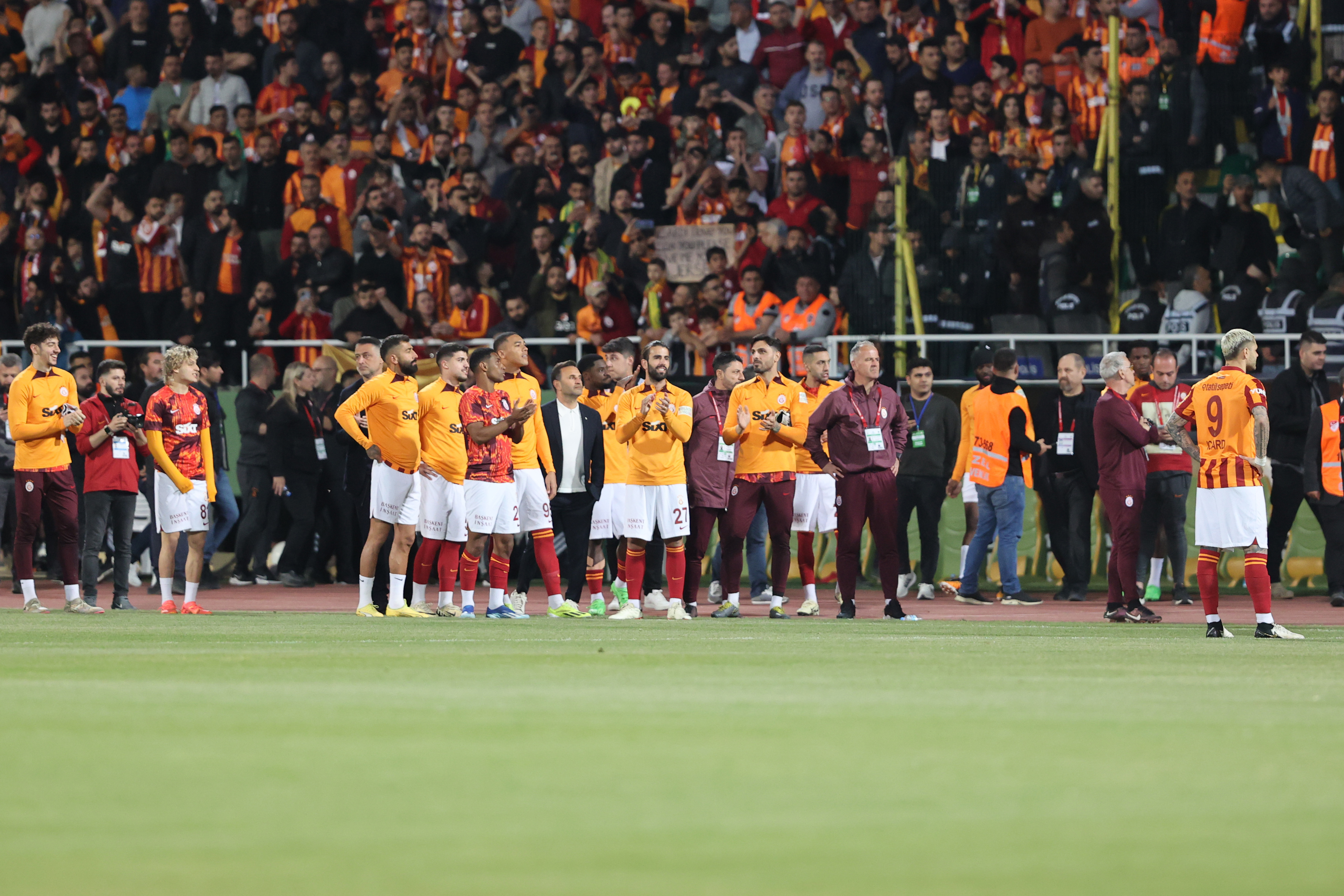 Galatasaray applaudierte den U19-Stars von Fenerbahce