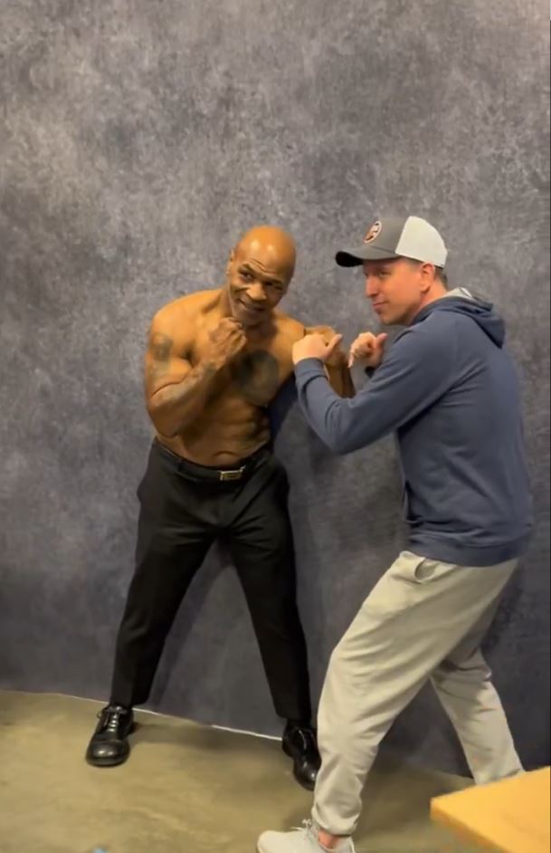 Tyson enthüllte seinen unglaublichen Körperbau