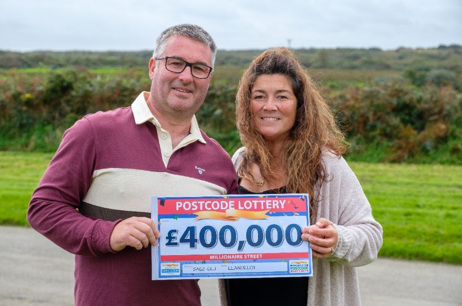 Der zweifache Vater Sean Edwards gewann 400.000 Pfund bei der People's Postcode Lottery