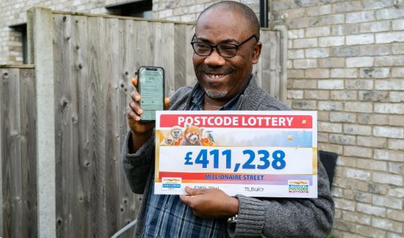 Gewinner der People's Postcode Lottery können Hunderttausende mit nach Hause nehmen