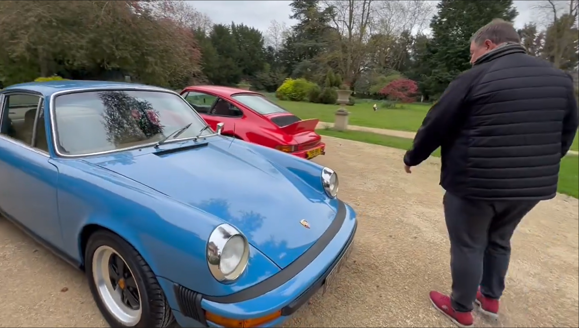 Der TV-Star kündigte seinen großen Verkauf von zwei legendären Porsche aus seiner Sammlung an