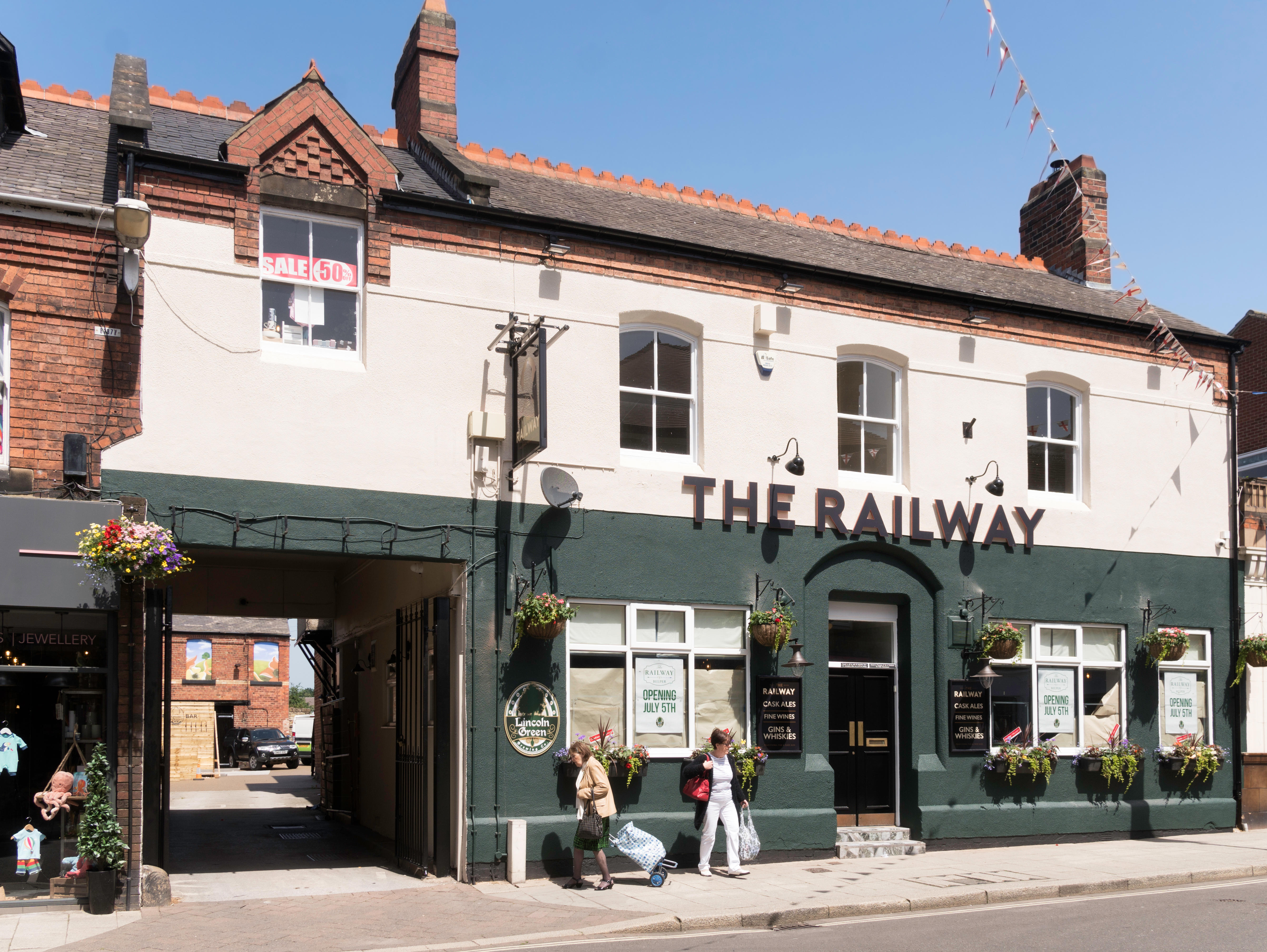 Die Gewinner sind Teil der National Pub & Bar Awards 2024.  Im Bild: Die Eisenbahn in Belper, Derbyshire