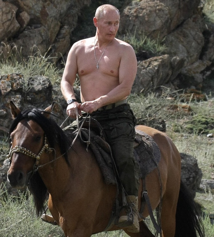 Das ikonische Bild von Putin auf einem Pferd oben ohne aus dem Jahr 2009