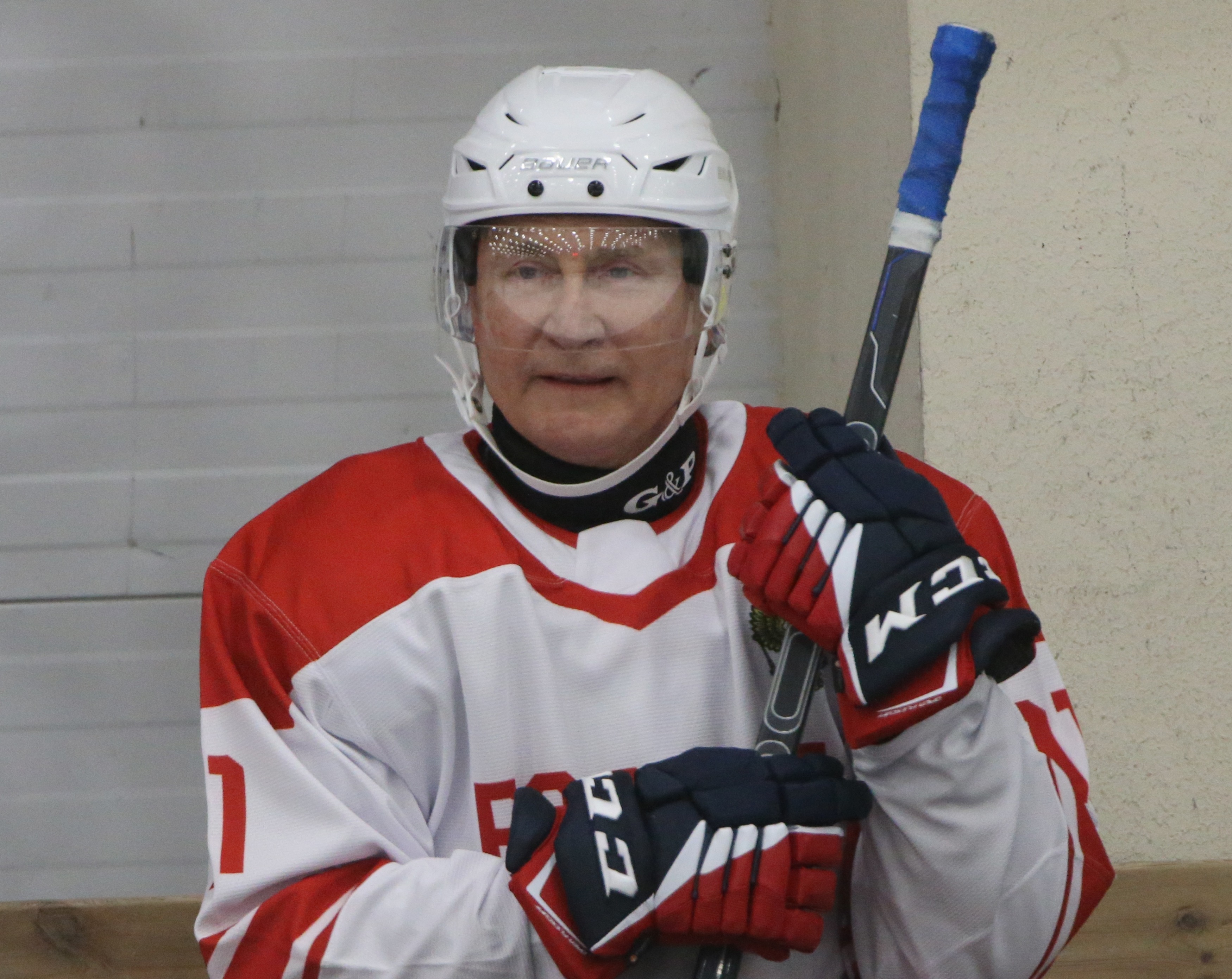 Der russische Präsident während eines Eishockeyspiels im Jahr 2021