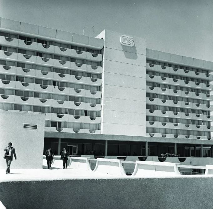 Das luxuriöse Sieben-Sterne-Hotel Golden Sands war in den 1970er Jahren das Herzstück von Varosha, bevor es jahrzehntelang verlassen und verlassen blieb