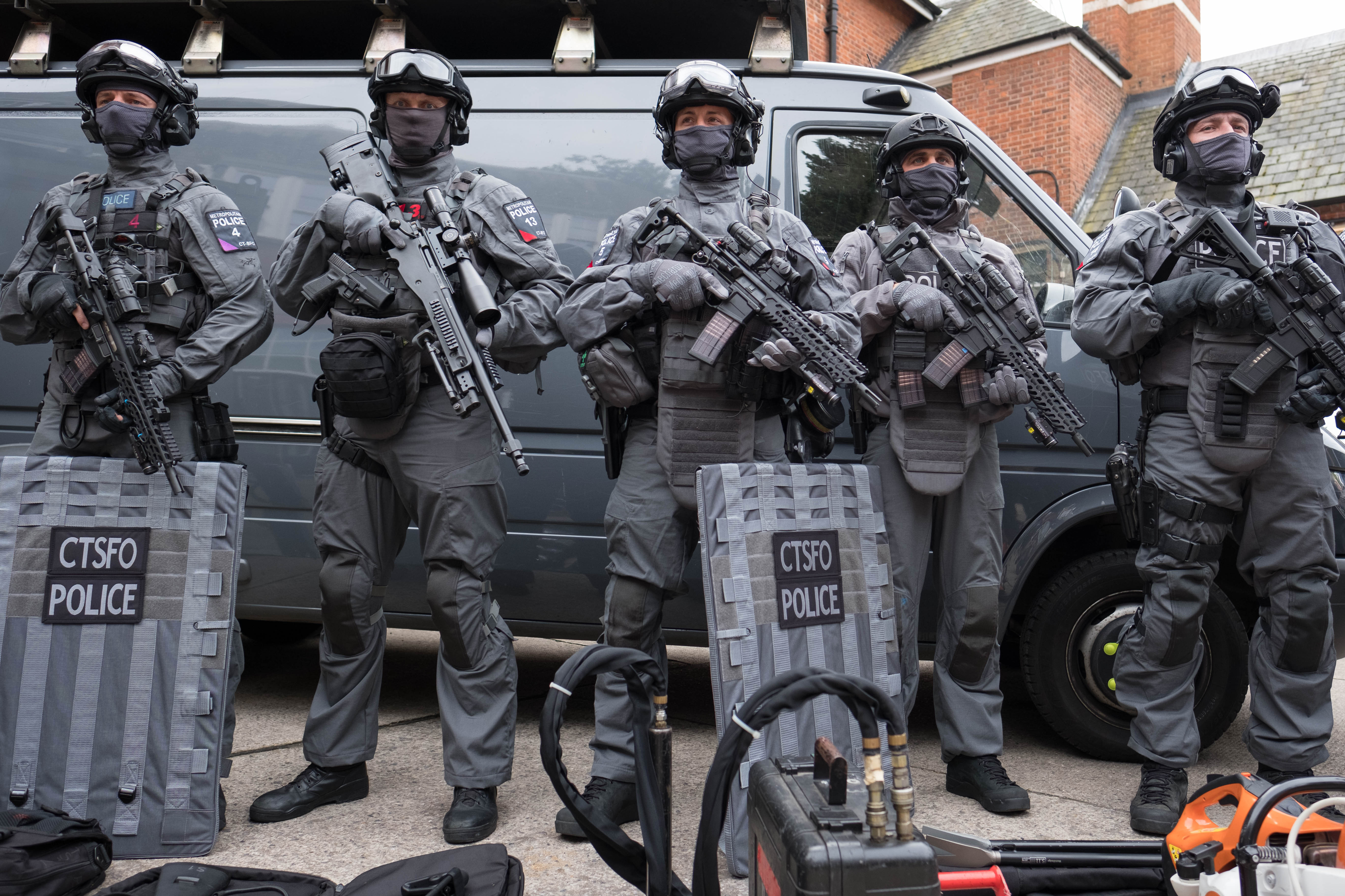 Die Anti-Terror-Einheit der Londoner Met-Polizei hat sich in den letzten 12 Monaten tapfer gegen Terrorgruppen gewehrt
