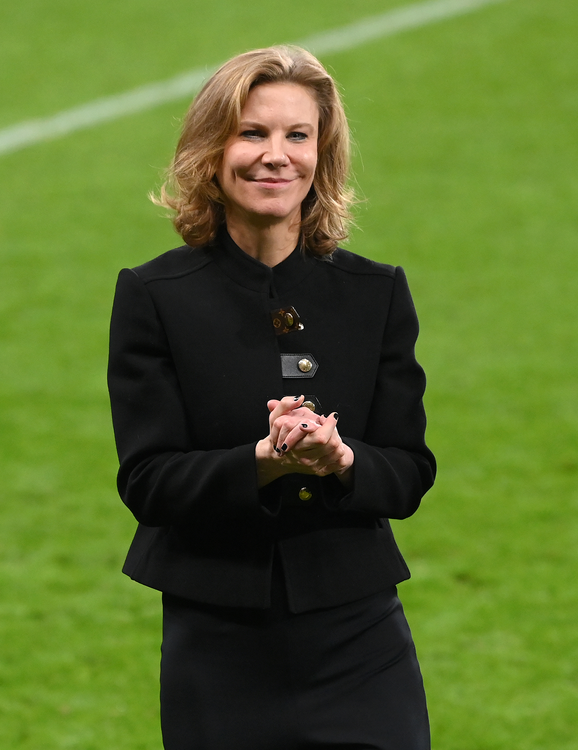 Frau Staveley, Direktorin von Newcastle United, besitzt einen Anteil von 6 % am Verein