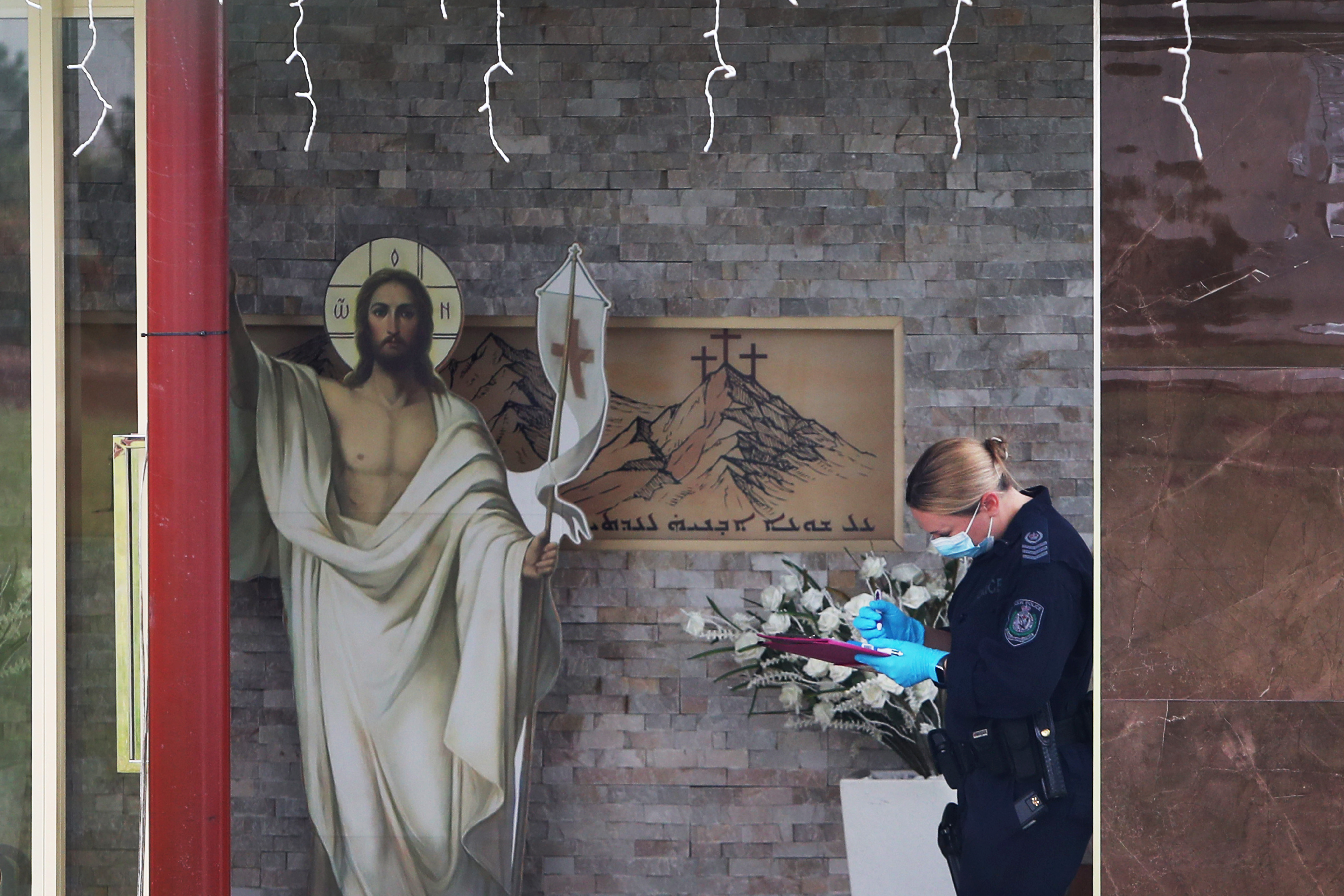 Die forensische Polizei von NSW wurde am Dienstag in der Christ The Good Shepherd Church gesehen