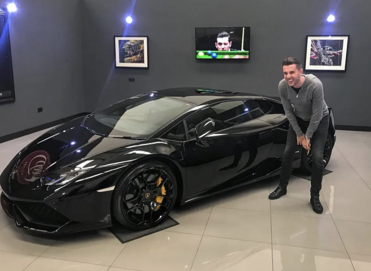 Die Selbys führen ein Leben in Luxus – Mark fährt einen 218.000 Pfund teuren Lamborghini