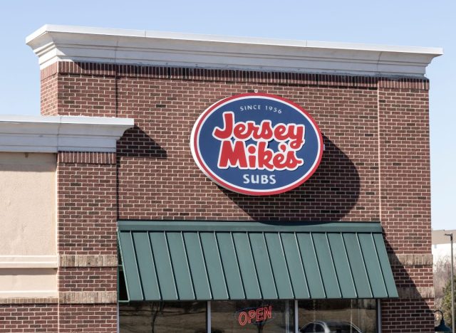 Jersey Mike's exterior
