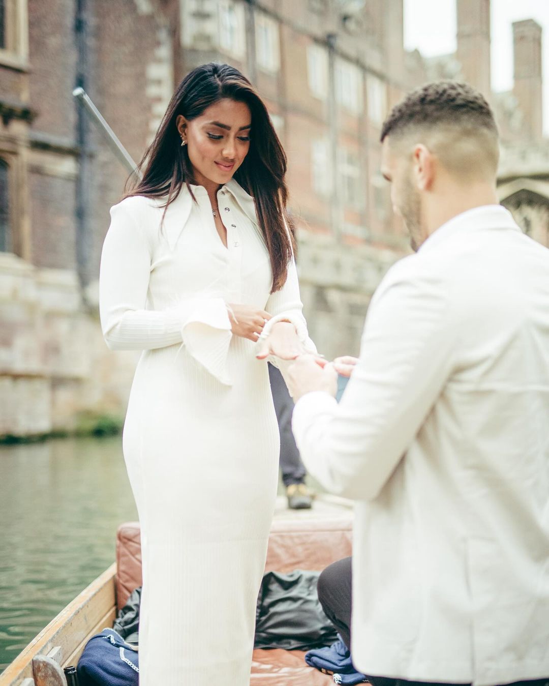 Die „Love Island“-Gewinner Kai Fagan und Sanam Harrinanan haben ihre Verlobung bekannt gegeben