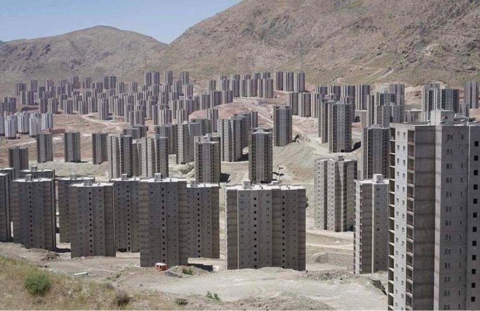 Pardis, außerhalb der Hauptstadt Teheran gelegen, wurde nie vollständig fertiggestellt